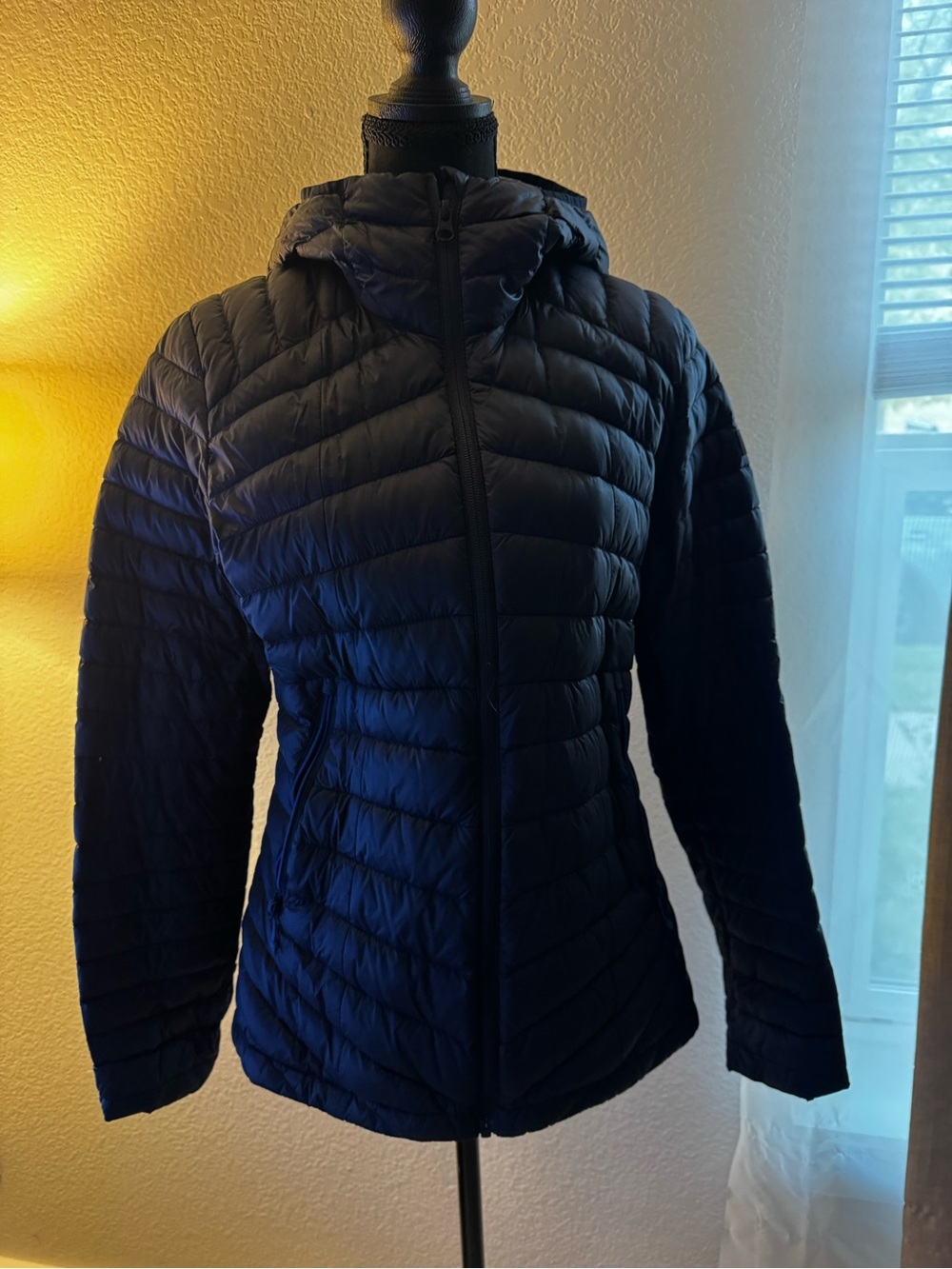 Lightweight Quilted Hooded Puffer Jacket - Navy